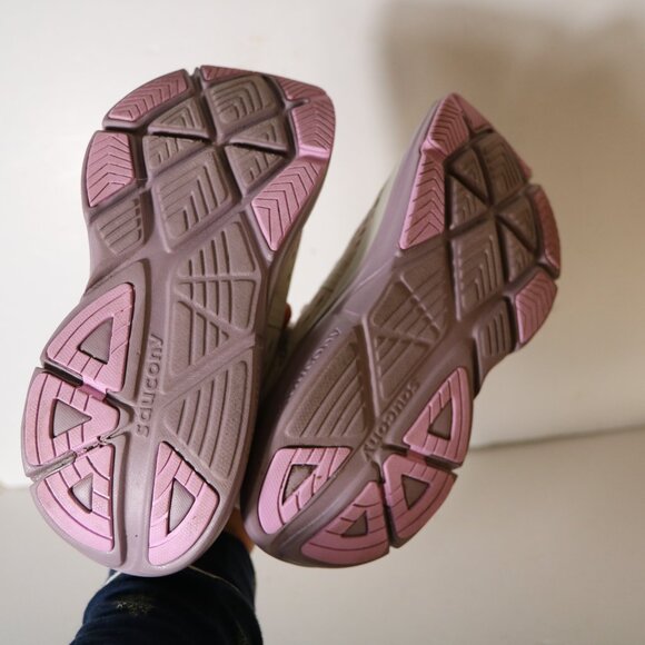 Saucony Womens Guide 18 Running Shoe Size 6 Moon Quail Purple Cushion - Picture 7 of 9